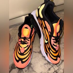 Nike Air Max Exosense atomic pink neon running shoes sneakers M 9 W 10.5